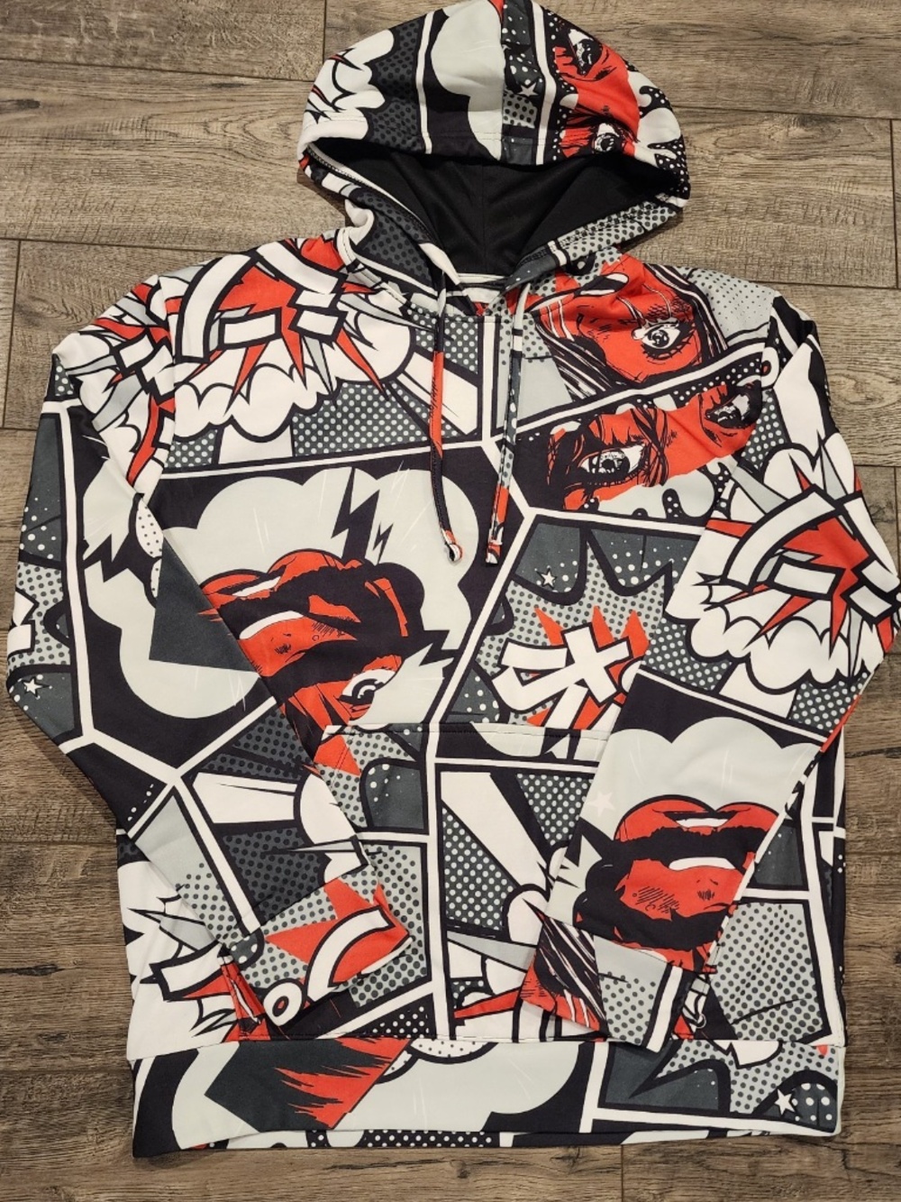 NWT Fresh Prints Of Tokyo Red/Grey Comic Art Print Size M Pullover Hoodie